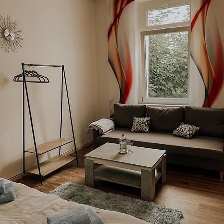Unser Sonniges Apartment Mit Wlan, Netflix, Xbox Magdeburg Ngoại thất bức ảnh
