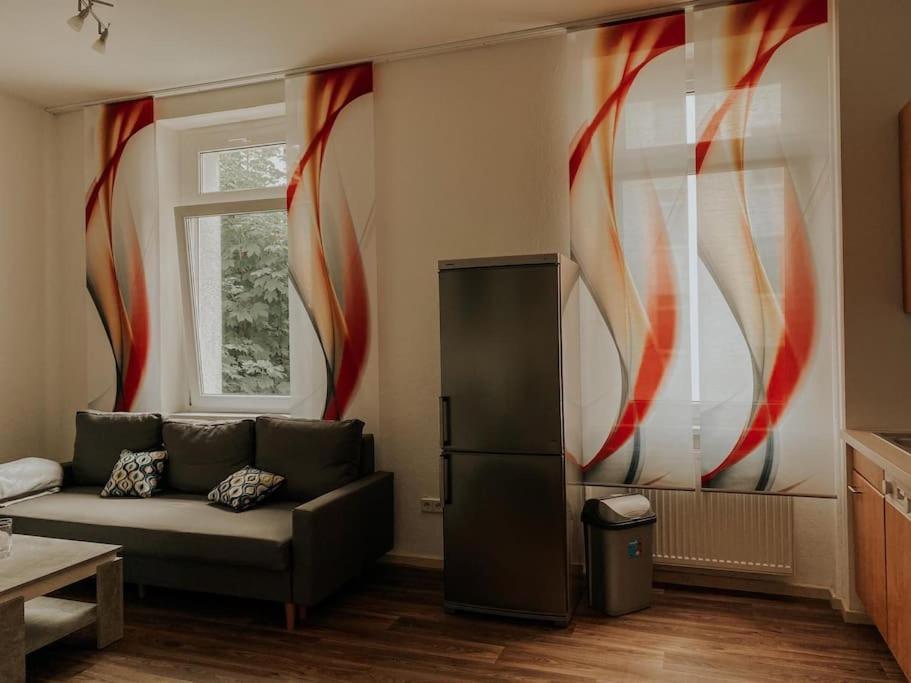 Unser Sonniges Apartment Mit Wlan, Netflix, Xbox Magdeburg Ngoại thất bức ảnh