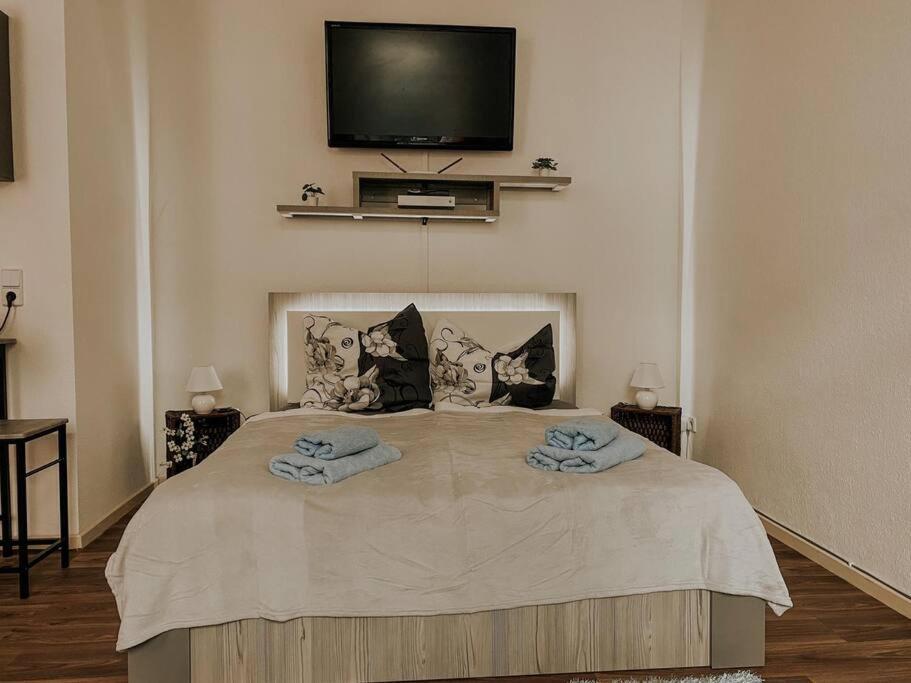 Unser Sonniges Apartment Mit Wlan, Netflix, Xbox Magdeburg Ngoại thất bức ảnh