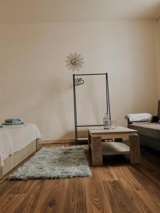 Unser Sonniges Apartment Mit Wlan, Netflix, Xbox Magdeburg Ngoại thất bức ảnh
